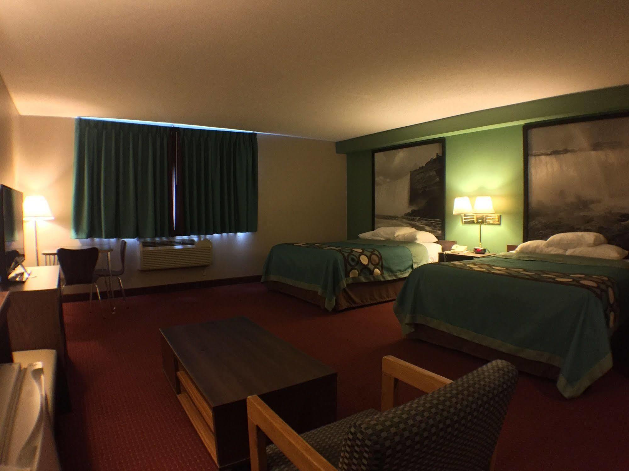 Super 8 By Wyndham Niagara Şelalesi Dış mekan fotoğraf