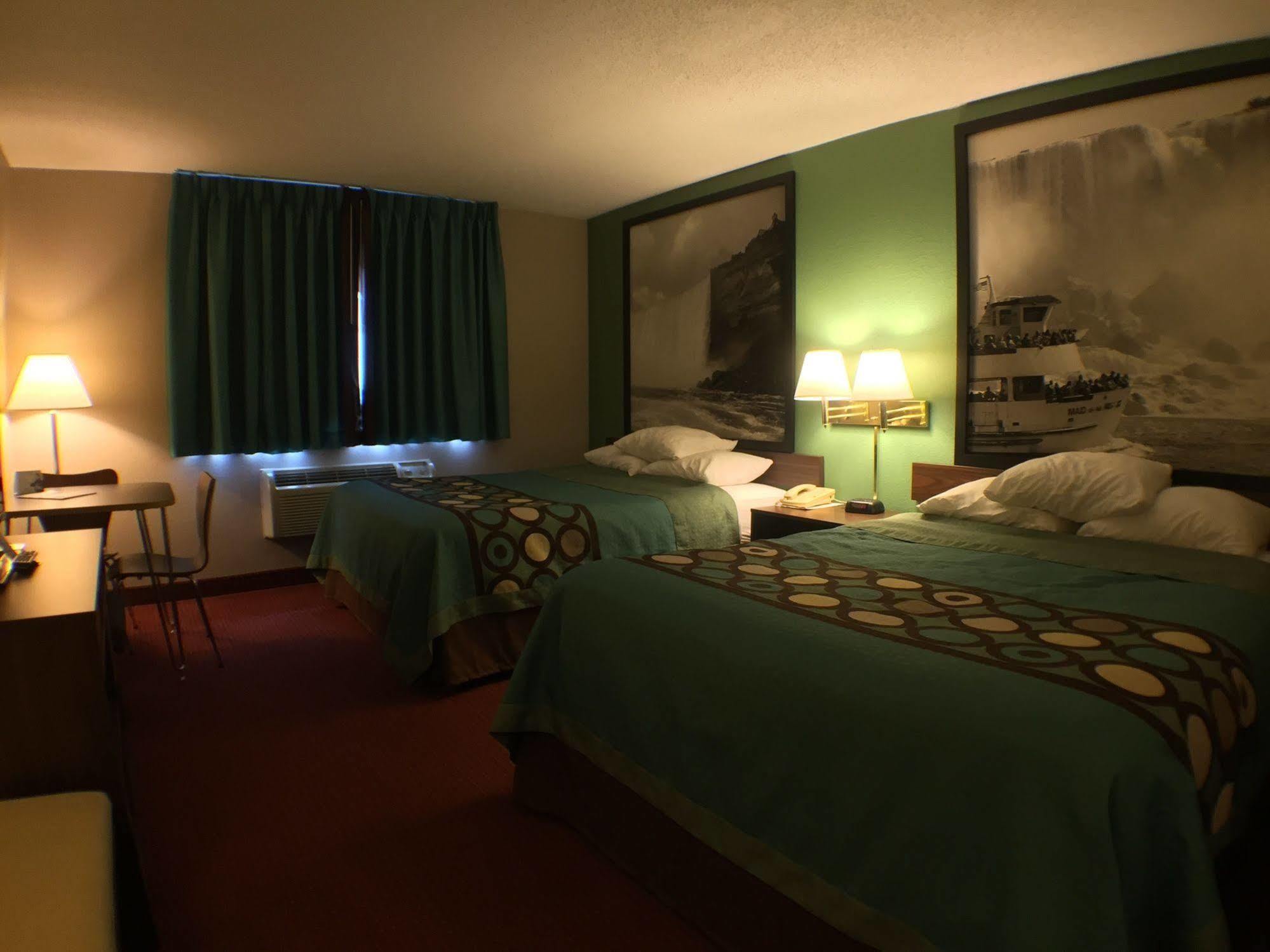 Super 8 By Wyndham Niagara Şelalesi Dış mekan fotoğraf